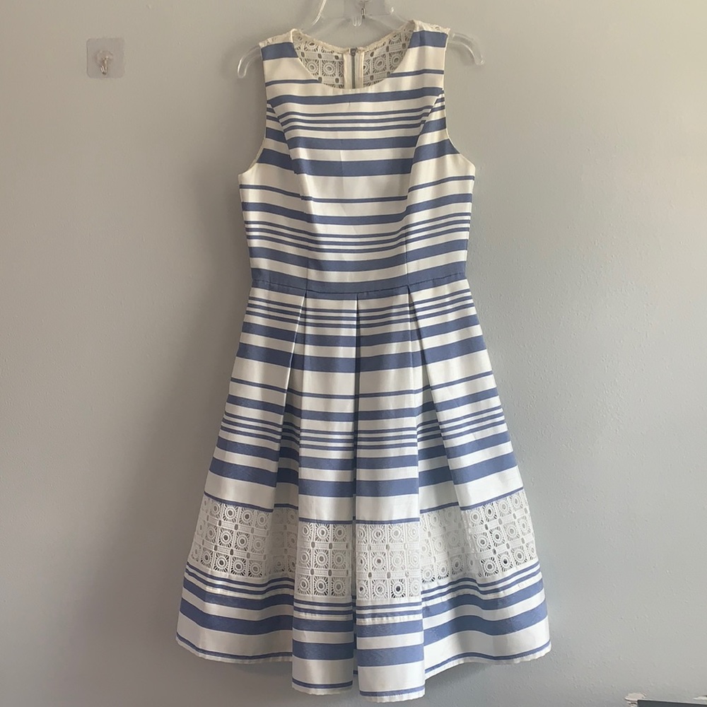 Vince Camuto EUC Stripes & Lace Flowy A-Line Dress with Pockets